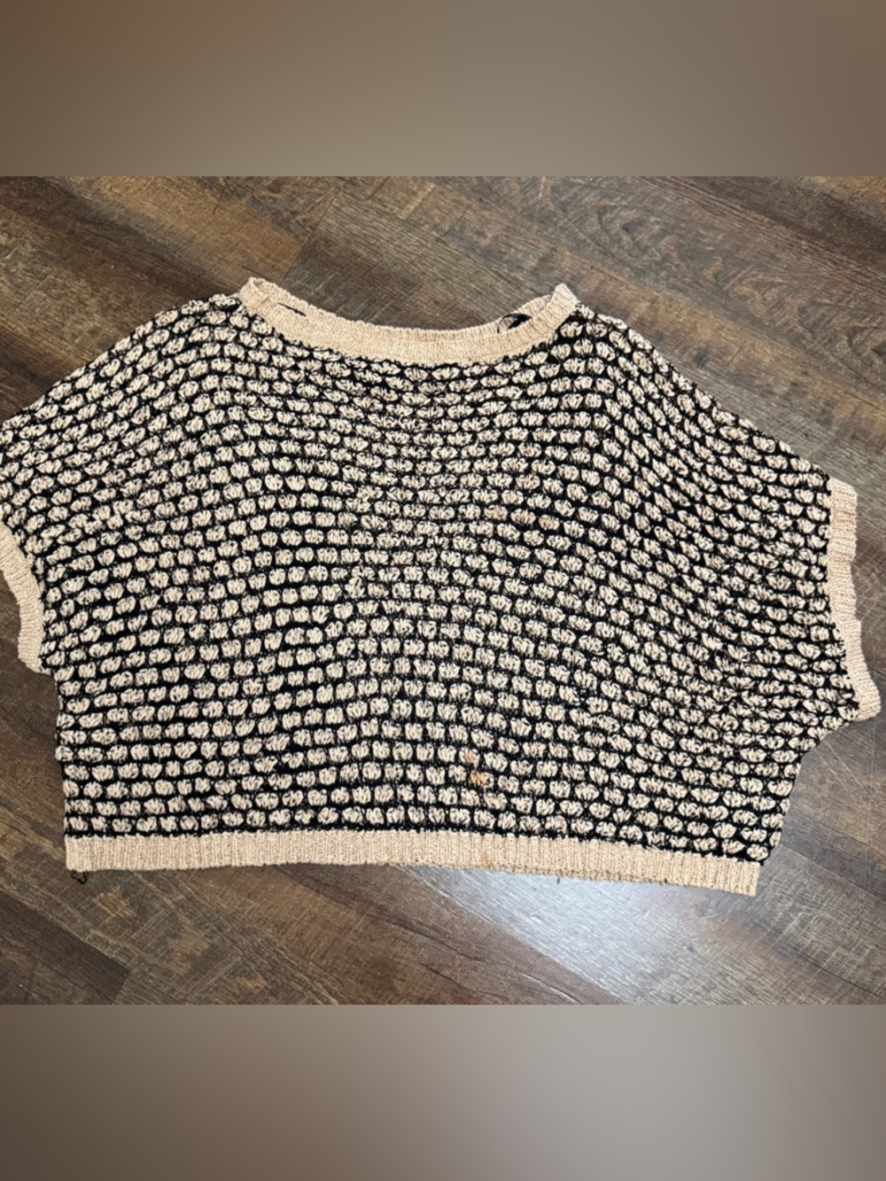 Bebe Y2K Vintage Crochet Knit Crop Top M/L Black Beige Boho Short Sleeve Sweater